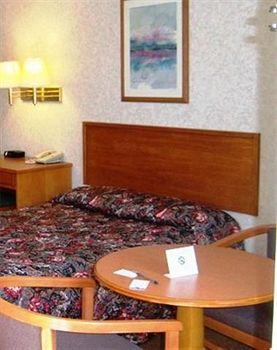Motel Red Roof - Emerson - Lakepoint South