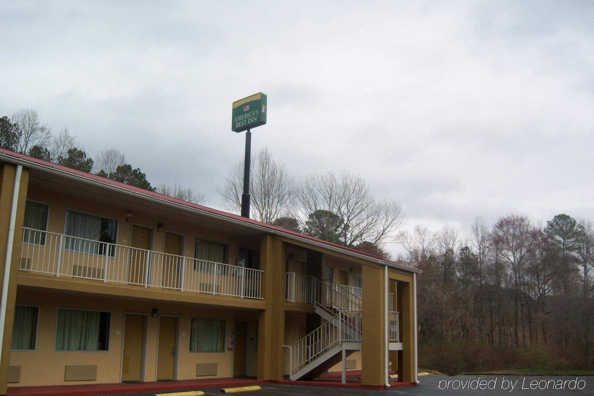 Red Roof - Emerson - Lakepoint South Motel 2*